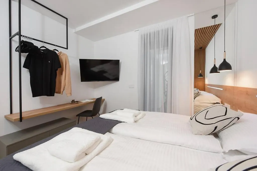 Fux Penthouse Whirlpool Meerblick Zadar 0*,