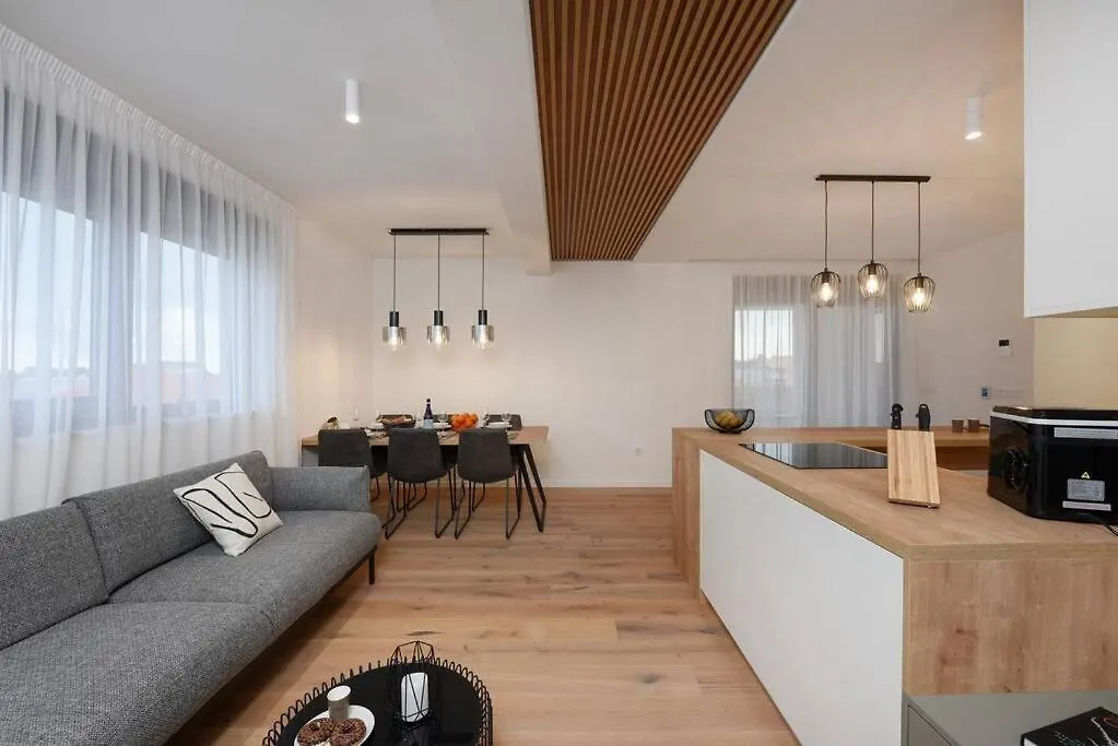 Fux Penthouse Whirlpool Meerblick Zadar 0*,  Croatia